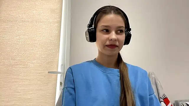 Snapshot of SerafinaAreizaga chatting on 06-11-26, 08:33 SerafinaAreizaga online show from 06-11-26, 08:33