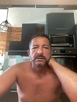 Snapshot of daddy3945 chatting on 06-01-26, 08:14 daddy3945 online show from 06-01-26, 08:14