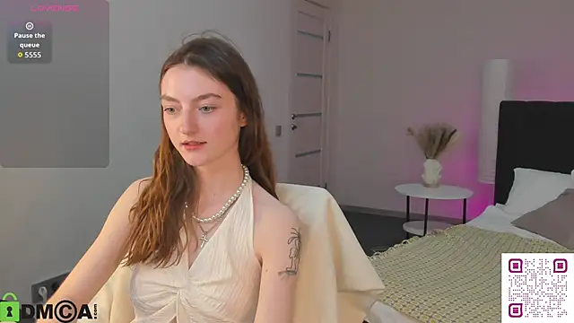 Snapshot of Valenora1 chatting on 05-15-26, 11:30 Valenora1 online show from 05-15-26, 11:30