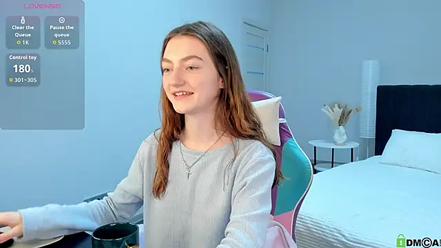 Snapshot of Valenora1 chatting on 06-02-26, 10:59 Valenora1 online show from 06-02-26, 10:59