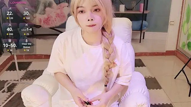 xinxin888666 online show from 05-06-26, 01:15