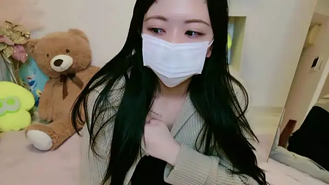 Snapshot of -Luna_JP- chatting on 05-31-26, 10:43 -Luna JP- online show from 05-31-26, 10:43