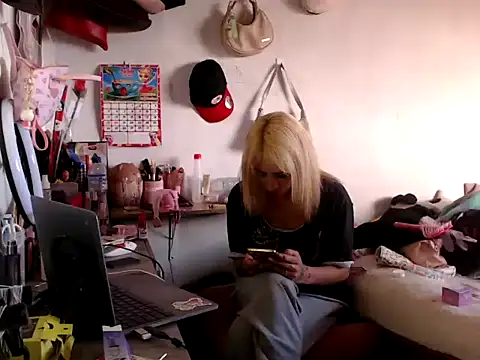 bunnyfoxxd online show from 07-06-26, 12:56