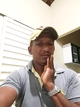 Snapshot of casado8659 chatting on 06-06-26, 10:37 casado8659 online show from 06-06-26, 10:37