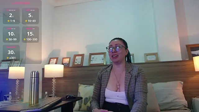Snapshot of FranciscaVera chatting on 06-09-26, 06:53 FranciscaVera online show from 06-09-26, 06:53