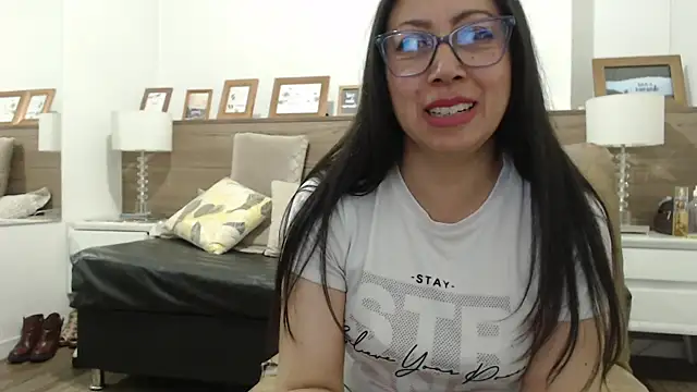 Snapshot of FranciscaVera chatting on 05-16-26, 08:41 FranciscaVera online show from 05-16-26, 08:41