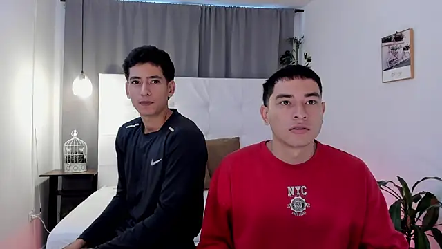 Alejo-and-Thiago online show from 05-25-26, 12:15