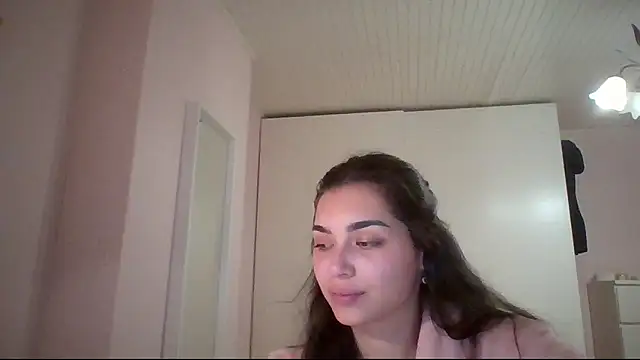 Snapshot of yourbella37 chatting on 05-04-26, 09:17 yourbella37 online show from 05-04-26, 09:17
