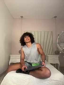 Taylor gray7 online show from 06-10-26, 03:08