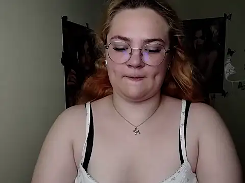 Snapshot of RinaRiii chatting on 07-01-26, 12:05 RinaRiii online show from 07-01-26, 12:05