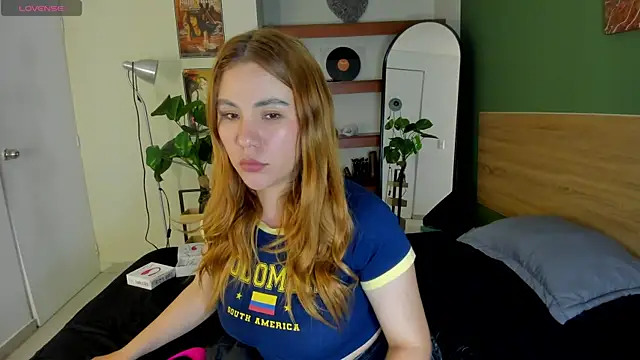 Snapshot of _zoe_3 chatting on 07-12-26, 03:13 zoe 3 online show from 07-12-26, 03:13
