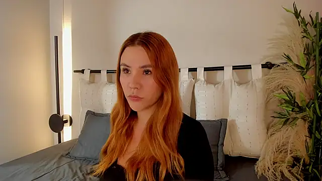 Snapshot of _zoe_3 chatting on 05-19-26, 12:45 zoe 3 online show from 05-19-26, 12:45