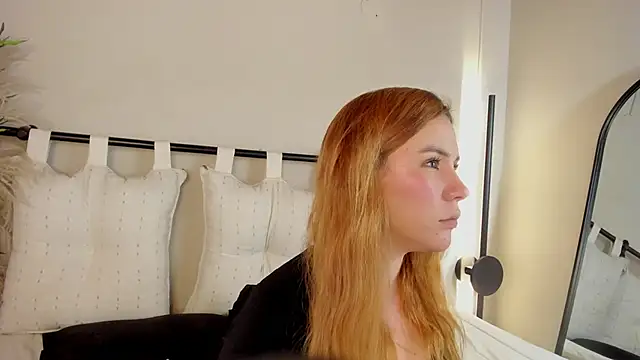 Snapshot of _zoe_3 chatting on 06-11-26, 12:46 zoe 3 online show from 06-11-26, 12:46