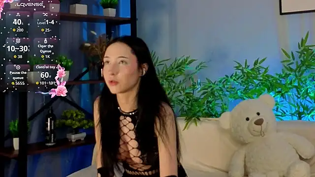 Snapshot of Rose_verby chatting on 07-01-26, 04:02 Rose verby online show from 07-01-26, 04:02