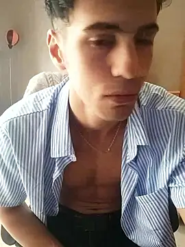 Snapshot of simodepia chatting on 05-08-26, 01:15 simodepia online show from 05-08-26, 01:15