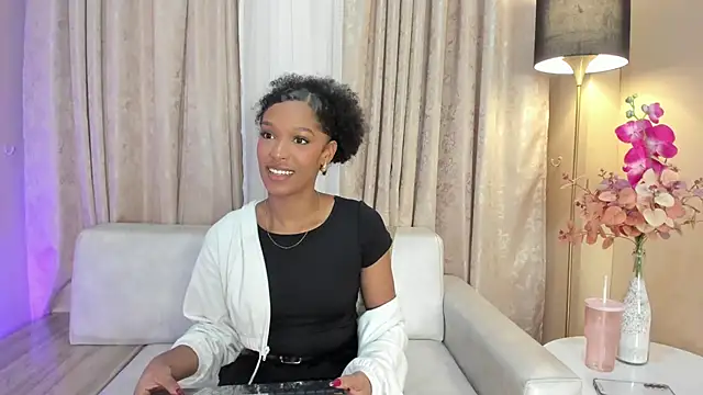 Snapshot of EmmaClarckk chatting on 05-26-26, 05:22 EmmaClarckk online show from 05-26-26, 05:22