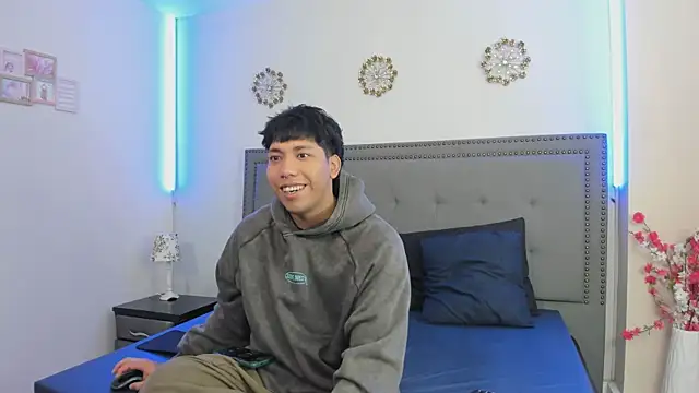 jhoan evanss online show from 06-19-26, 04:07