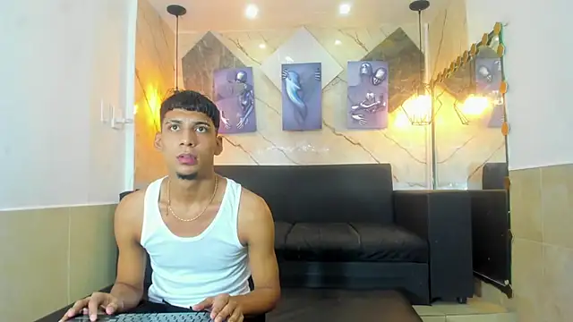 Snapshot of Yeff_26 chatting on 07-29-26, 12:37 Yeff 26 online show from 07-29-26, 12:37