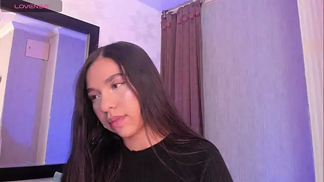Snapshot of Dulcerouss__ chatting on 07-22-26, 11:34 Dulcerouss online show from 07-22-26, 11:34