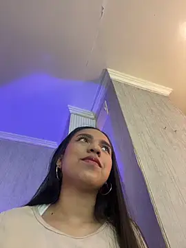 Snapshot of Dulcerouss__ chatting on 05-12-26, 11:38 Dulcerouss online show from 05-12-26, 11:38