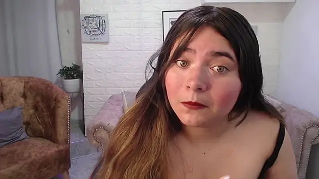 Snapshot of Laurha_ chatting on 05-26-26, 12:03 Laurha online show from 05-26-26, 12:03