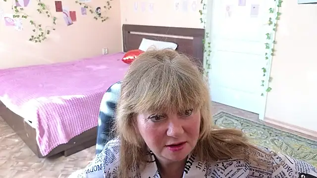 Snapshot of Melania_Cook chatting on 06-06-26, 04:28 Melania Cook online show from 06-06-26, 04:28