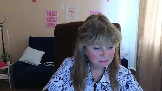 Snapshot of Melania_Cook chatting on 06-07-26, 04:50 Melania Cook online show from 06-07-26, 04:50