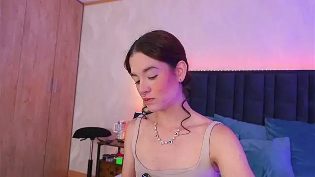 LucyFlame online show from 06-12-26, 04:10