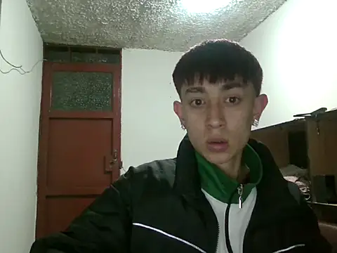 Snapshot of caos_mod chatting on 07-03-26, 10:38 caos mod online show from 07-03-26, 10:38