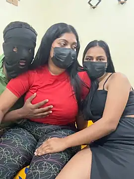 MUSKANHOTCOUPLE online show from 05-17-26, 06:24