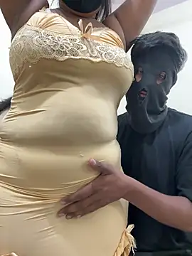 MUSKANHOTCOUPLE online show from 06-11-26, 05:48