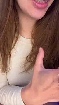 Snapshot of nare_22 chatting on 06-16-26, 11:32 nare 22 online show from 06-16-26, 11:32