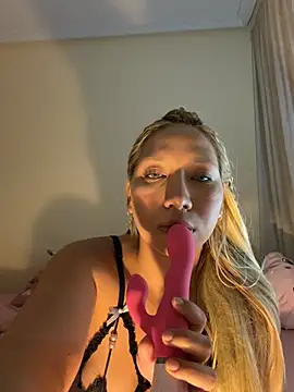 Snapshot of Barbarita2626 chatting on 08-05-26, 11:26 Barbarita2626 online show from 08-05-26, 11:26