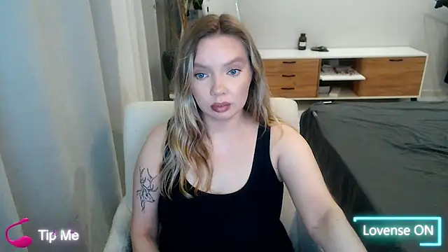 Snapshot of PolinaXXXXXJones chatting on 05-08-26, 05:17 PolinaXXXXXJones online show from 05-08-26, 05:17