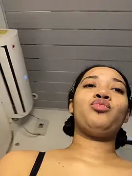 Snapshot of _sweetSabrina- chatting on 06-14-26, 01:12 sweetSabrina- online show from 06-14-26, 01:12