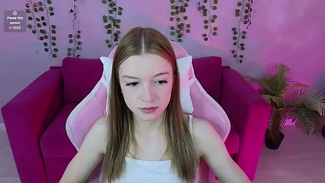 Snapshot of Eva_Th0mpson chatting on 06-15-26, 12:55 Eva Th0mpson online show from 06-15-26, 12:55