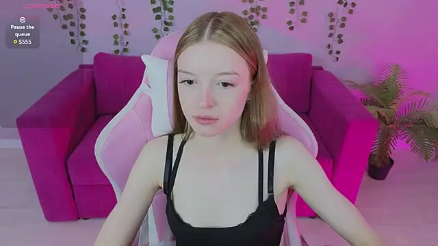 Snapshot of Eva_Th0mpson chatting on 06-05-26, 12:59 Eva Th0mpson online show from 06-05-26, 12:59