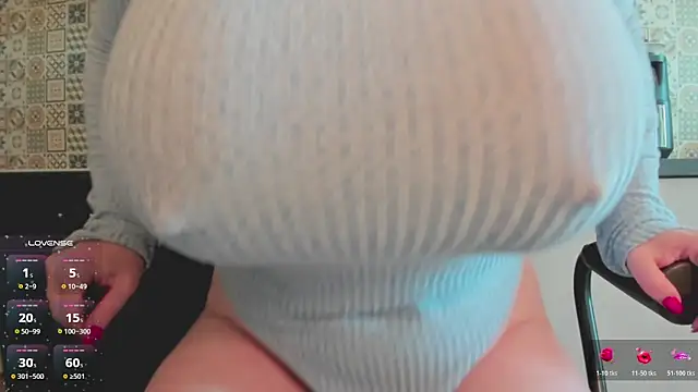 Snapshot of BrinaLovee chatting on 06-11-26, 06:32 BrinaLovee online show from 06-11-26, 06:32
