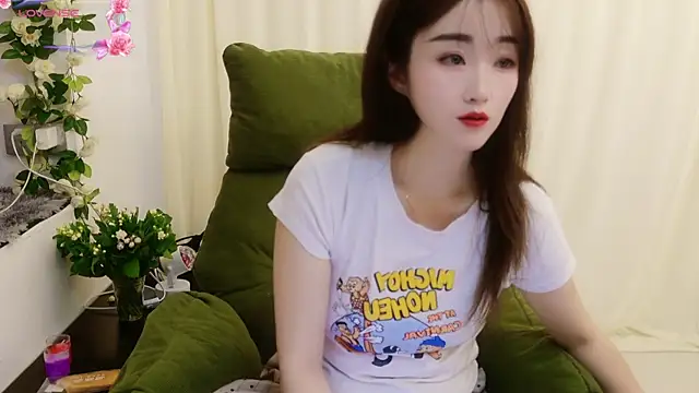 Snapshot of JJ8521 chatting on 06-26-26, 05:24 JJ8521 online show from 06-26-26, 05:24