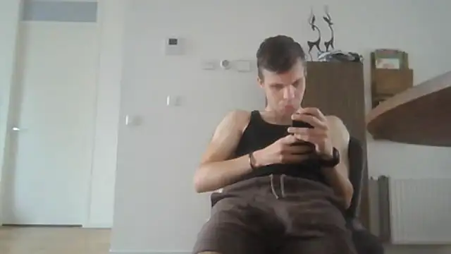 Snapshot of sexybushguyIvar chatting on 06-05-26, 06:52 sexybushguyIvar online show from 06-05-26, 06:52