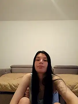 EMILLYREED11 online show from 05-06-26, 05:39