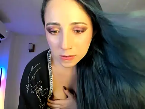 Snapshot of EvangelineLoveee chatting on 05-28-26, 11:32 EvangelineLoveee online show from 05-28-26, 11:32