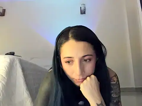 Snapshot of EvangelineLoveee chatting on 06-26-26, 03:12 EvangelineLoveee online show from 06-26-26, 03:12