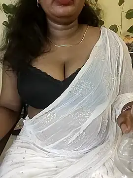 Snapshot of Sravani_cutee_ chatting on 06-08-26, 08:09 Sravani cutee online show from 06-08-26, 08:09