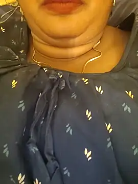 Snapshot of Sravani_cutee_ chatting on 06-07-26, 10:26 Sravani cutee online show from 06-07-26, 10:26