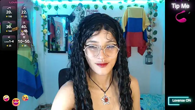 Snapshot of bastethott chatting on 05-18-26, 07:35 bastethott online show from 05-18-26, 07:35