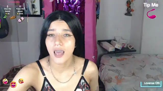 Snapshot of bastethott chatting on 07-10-26, 11:05 bastethott online show from 07-10-26, 11:05