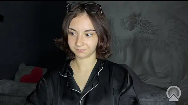 Snapshot of Amalia_Lambert_13 chatting on 06-10-26, 10:11 Amalia Lambert 13 online show from 06-10-26, 10:11