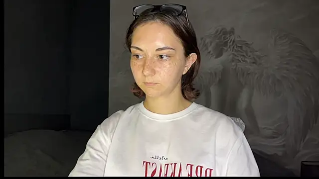 Snapshot of Amalia_Lambert_13 chatting on 06-30-26, 08:20 Amalia Lambert 13 online show from 06-30-26, 08:20