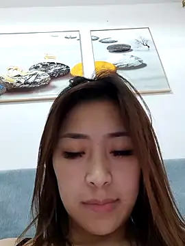 Snapshot of xinyue-888 chatting on 06-11-26, 10:45 xinyue-888 online show from 06-11-26, 10:45